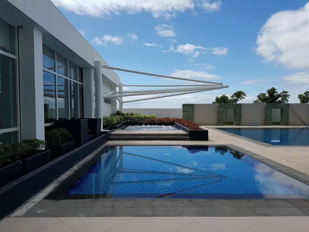 Apartment Sea View At Mactan Newtown มักตัน ภายนอก รูปภาพ
